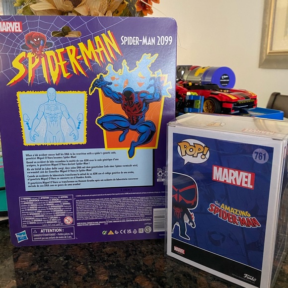 Spider-Man 2099 FUNKO COMIC CON / HASBRO SPIDER-MAN 2099 ACTION FIG BUNDLE ‼️🕷 - Picture 7 of 9